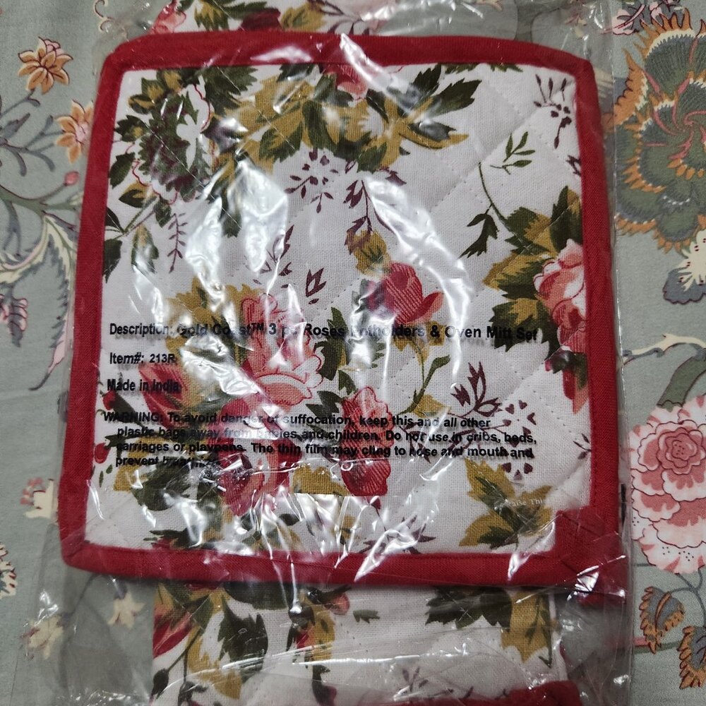 Gold Coast Kitchen Set Multi Color New In Package - Picture 3 of 4